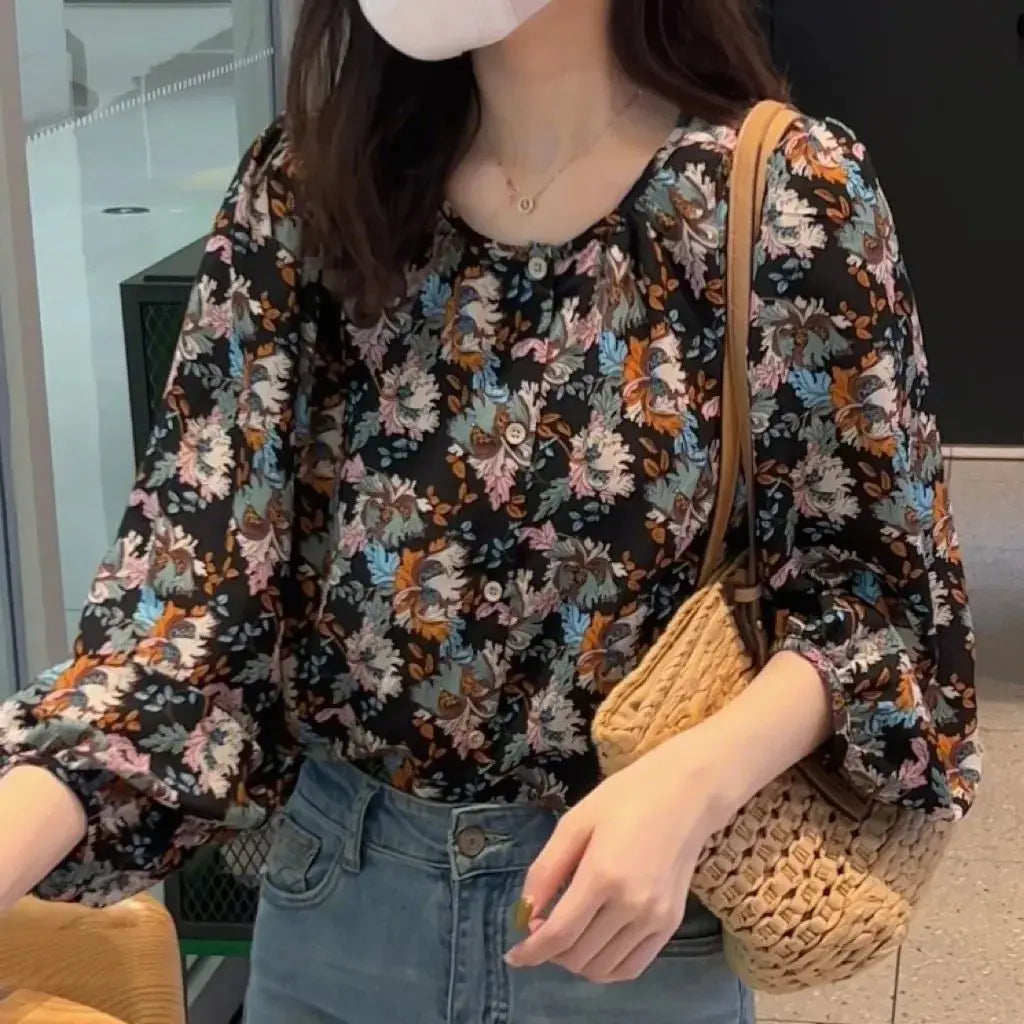 Floral Breeze Blouse – Casual Long Sleeve